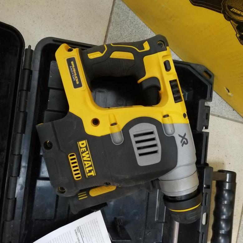 Аккумуляторный бесщеточный перфоратор SDS+ DeWalt DCH273N