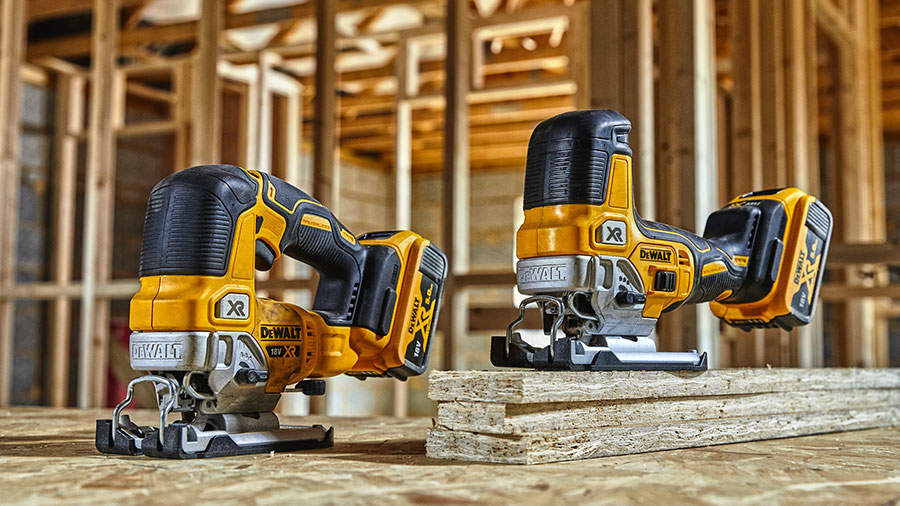 Аккумуляторный лобзик с верхней рукояткой DeWalt DCS334N