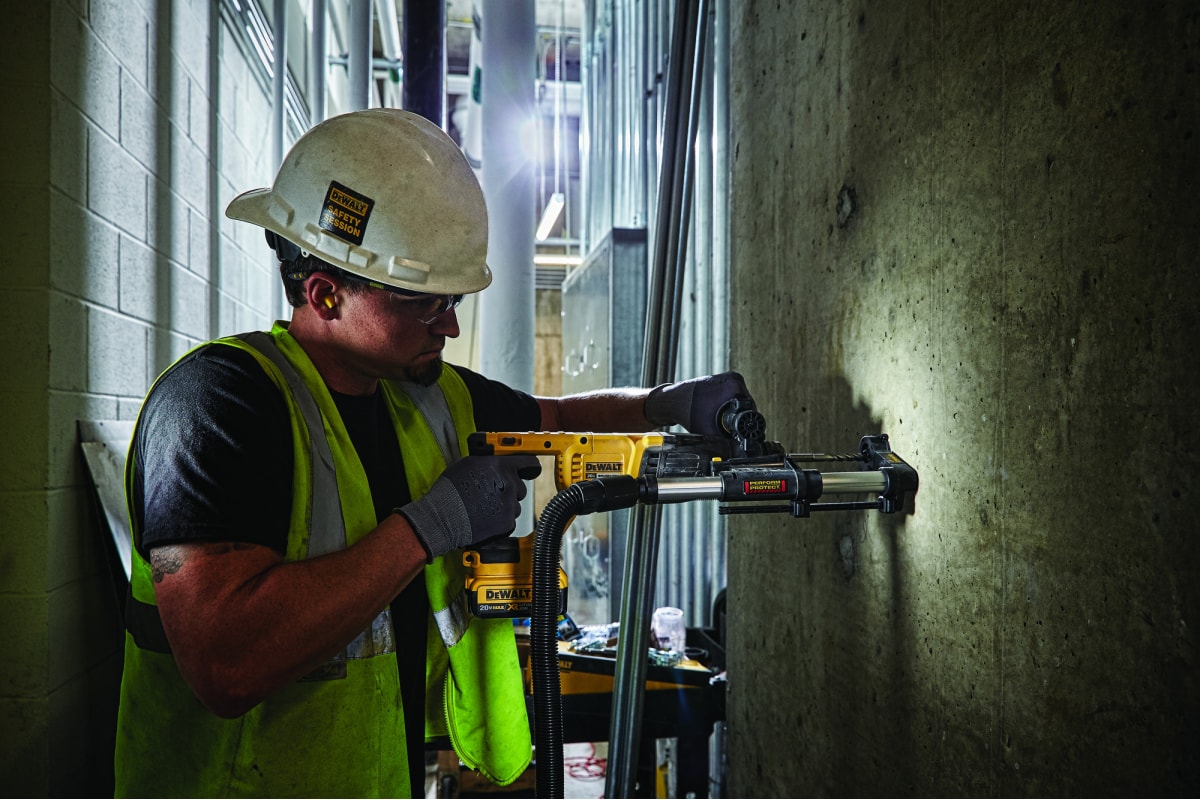 Аккумуляторный перфоратор DeWalt DCH133N