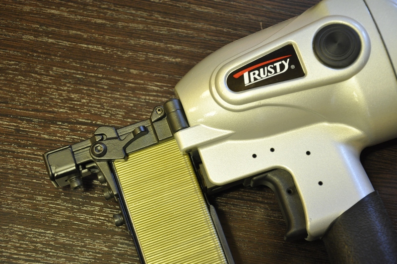Скобозабивной пистолет Trusty TSN-16851