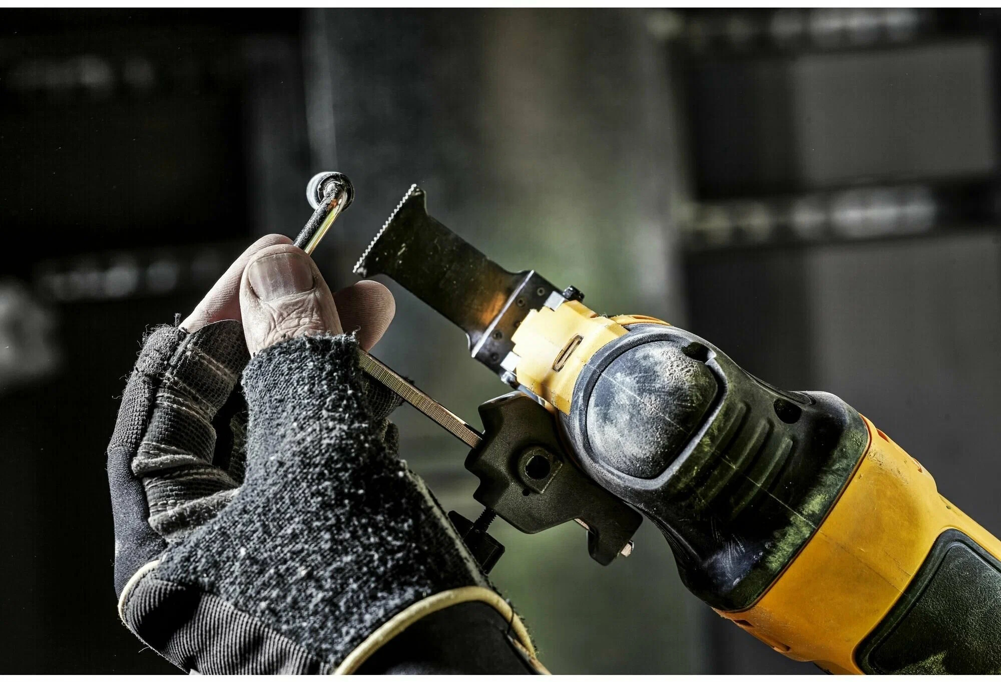 Погружное пильное полотно DeWalt 30х43 мм DT20733-QZ