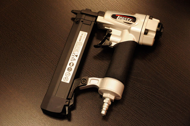 Шпилькозабивной пистолет Trusty TP-0630MP