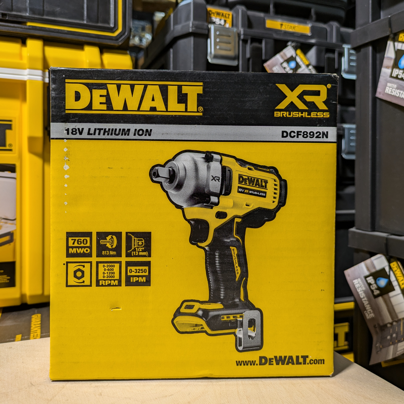Аккумуляторный гайковёрт DeWalt DCF892N-XJ