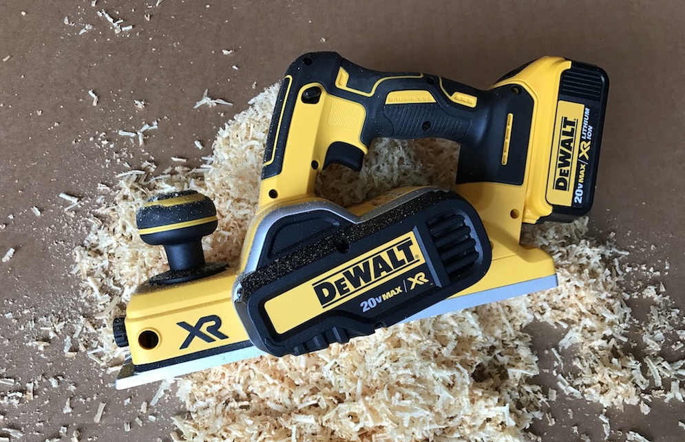 Аккумуляторный бесщеточный рубанок DeWalt DCP580N