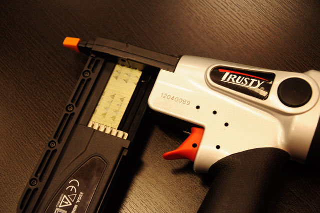 Шпилькозабивной пистолет Trusty TPN-2345S