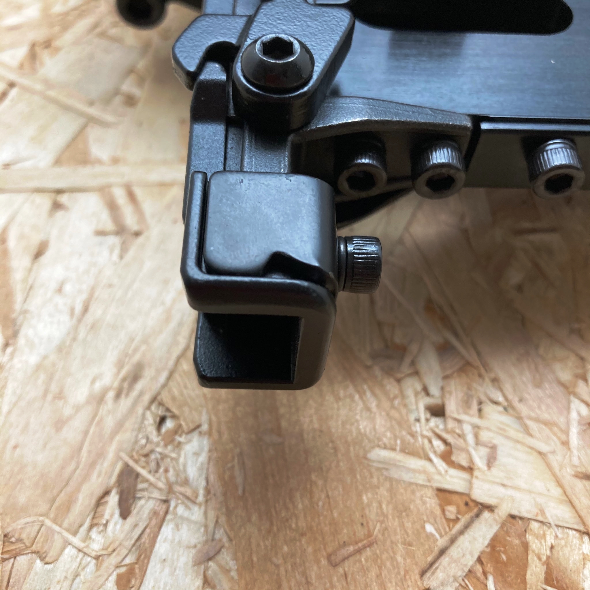 Скобозабивной пистолет Trusty TSN-15864Q