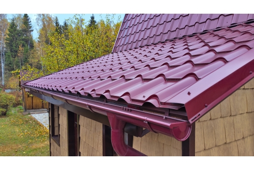 Металлочерепица "Кредо" ("Kredo") v01 0,5 Satin RAL 3005 красное вино