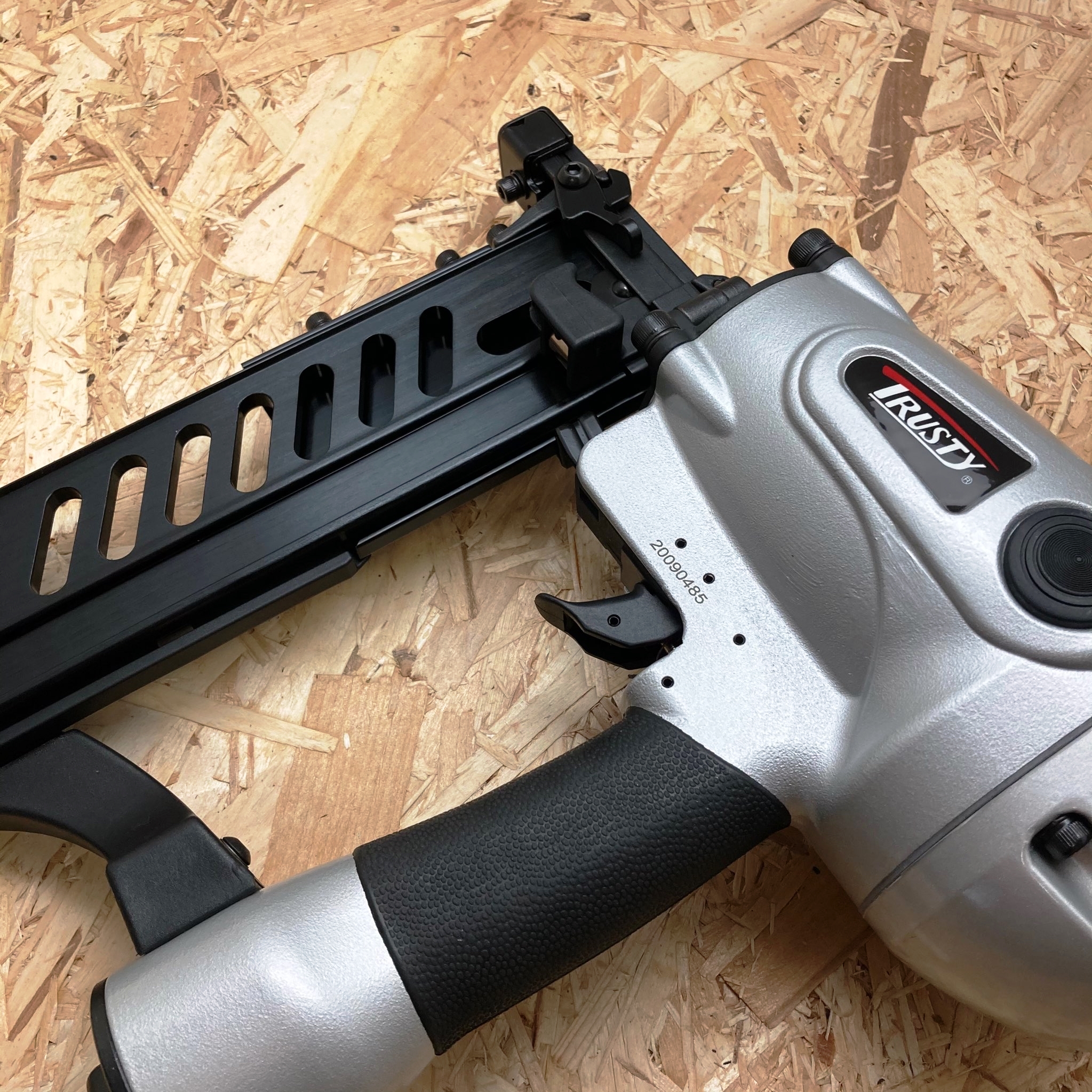 Скобозабивной пистолет Trusty TSN-15864Q