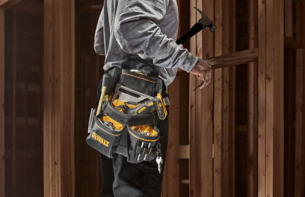 Сумка поясная для инструмента с поясом и скобой для молотка DeWalt DWST40201-1