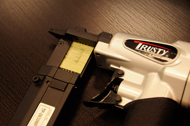 Шпилькозабивной пистолет Trusty TP-0630MP