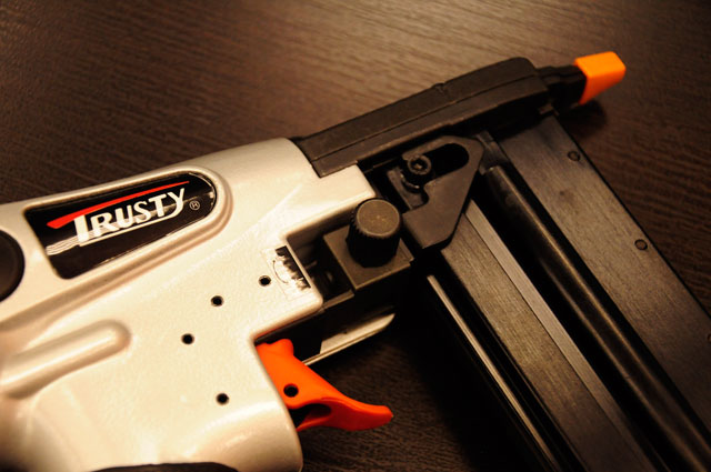 Шпилькозабивной пистолет Trusty TMTN-2345S