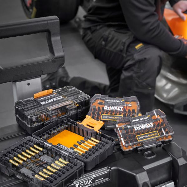 Набор бит 25, 57 мм и головок DEWALT McLaren Limited Edition DT70782-QZ (33 шт)
