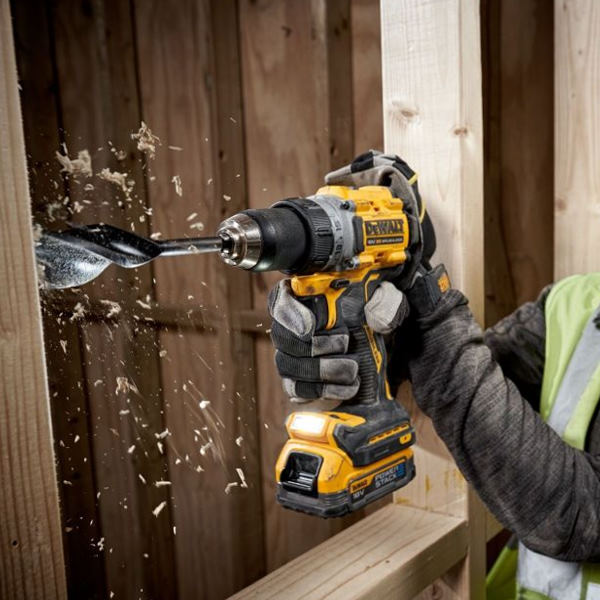 Аккумуляторная дрель-шуруповерт DeWalt DCD800H2T-QW